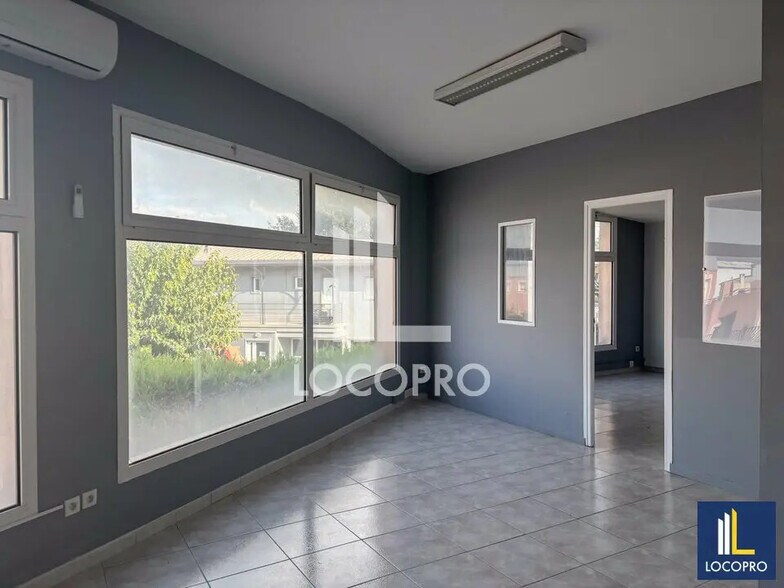 Bureau dans Gardanne à louer - Photo de l’immeuble – Image 2 sur 6