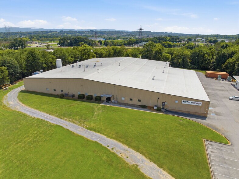 1709 Henry G. Lane St, Maryville, TN à vendre - Photo de l’immeuble – Image 1 sur 14