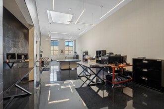 944 W Huron St, Chicago, IL à louer Photo intérieure– Image 1 sur 41