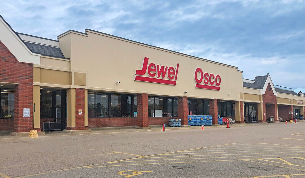724-940 N Green Bay Rd, Waukegan, IL à louer - Photo de l’immeuble – Image 2 sur 4