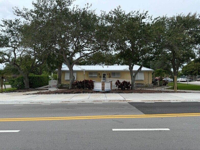 112 SE 10th St, Delray Beach, FL à louer - Photo de l’immeuble – Image 3 sur 42