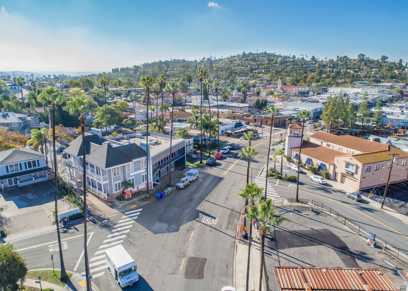 8419 La Mesa Blvd, La Mesa, CA à louer - Photo de l’immeuble – Image 3 sur 25