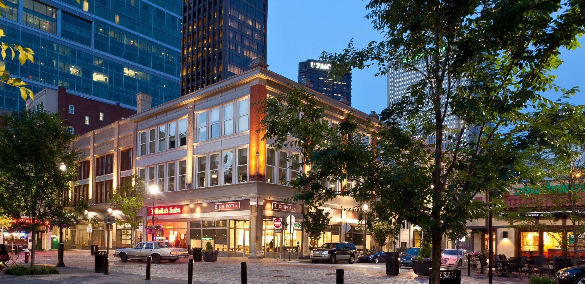 219 Forbes Ave, Pittsburgh, PA à louer Photo principale– Image 1 sur 9