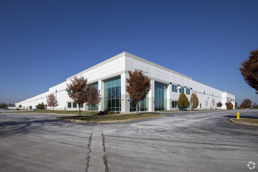 3720 Langley Dr, Hebron, KY à louer - Photo de l’immeuble – Image 3 sur 8
