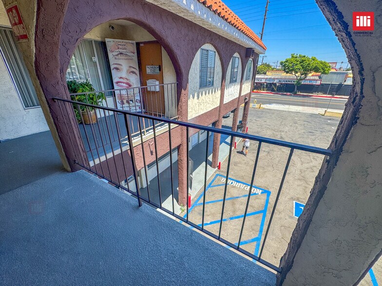 11801 Inglewood Ave, Hawthorne, CA à louer - Photo de l’immeuble – Image 3 sur 4