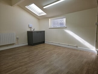 Plus de détails pour 53 High St, Buxton - Bureau à louer