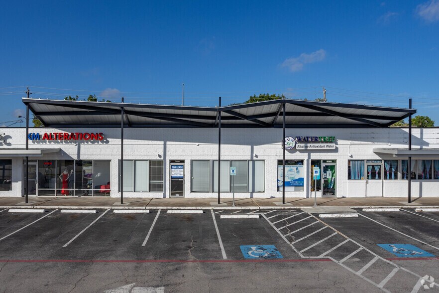 14745-14785 Memorial Dr, Houston, TX à louer - Photo de l’immeuble – Image 3 sur 8