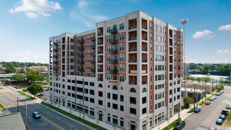 300 E LaSalle Ave, South Bend, IN à louer - Photo de l’immeuble – Image 1 sur 3