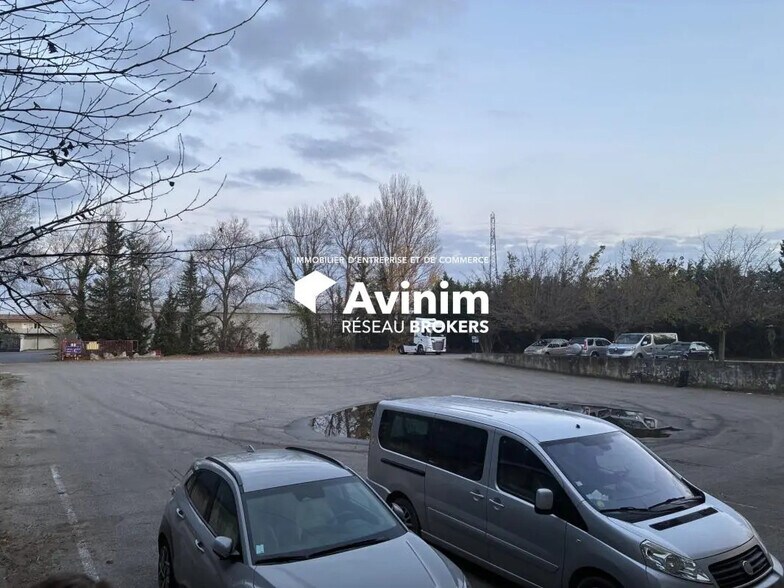 Terrain dans Plan-d'Orgon à vendre - Photo de l’immeuble – Image 2 sur 11