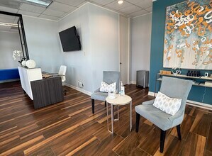1458 Campbell Rd, Houston, TX à louer Hall d’entrée– Image 1 sur 9