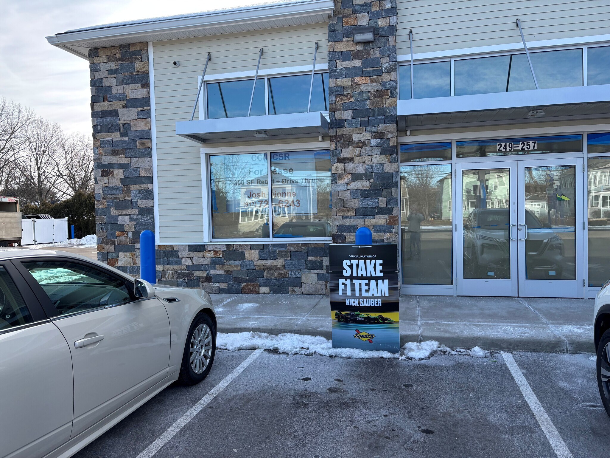 249 Silver Ln, East Hartford, CT à louer Photo principale– Image 1 sur 4