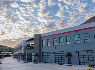 Plus de détails pour 23823 Ventura Blvd, Calabasas, CA - Industriel/Logistique à vendre