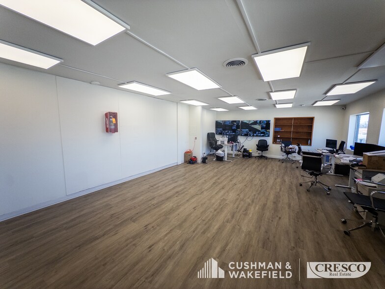 23432-23420 Lakeland Blvd, Euclid, OH à vendre - Photo de l’immeuble – Image 3 sur 10