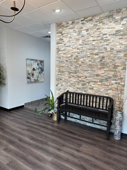 2421 Earl Rudder Fwy S, College Station, TX à vendre - Photo de l’immeuble – Image 2 sur 6