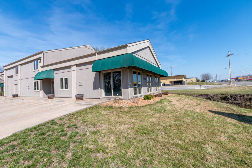 2500 W 31st St, Lawrence, KS à vendre - Photo de l’immeuble – Image 3 sur 39
