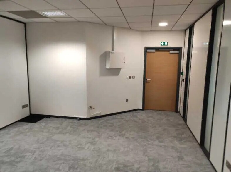 Bureau dans Rouen à louer - Photo de l’immeuble – Image 3 sur 3