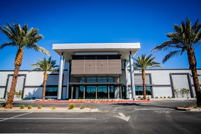 Plus de détails pour 6110-6190 W Lake Mead Blvd, Las Vegas, NV - Bureau, Bureau/Local commercial à louer