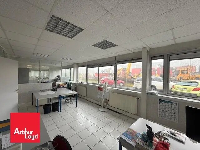 Local d'activités dans Dreux à vendre - Photo de l’immeuble – Image 3 sur 7