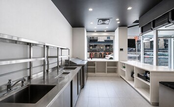 1228 Rue Crescent, Montréal, QC à louer Photo intérieure– Image 2 sur 6
