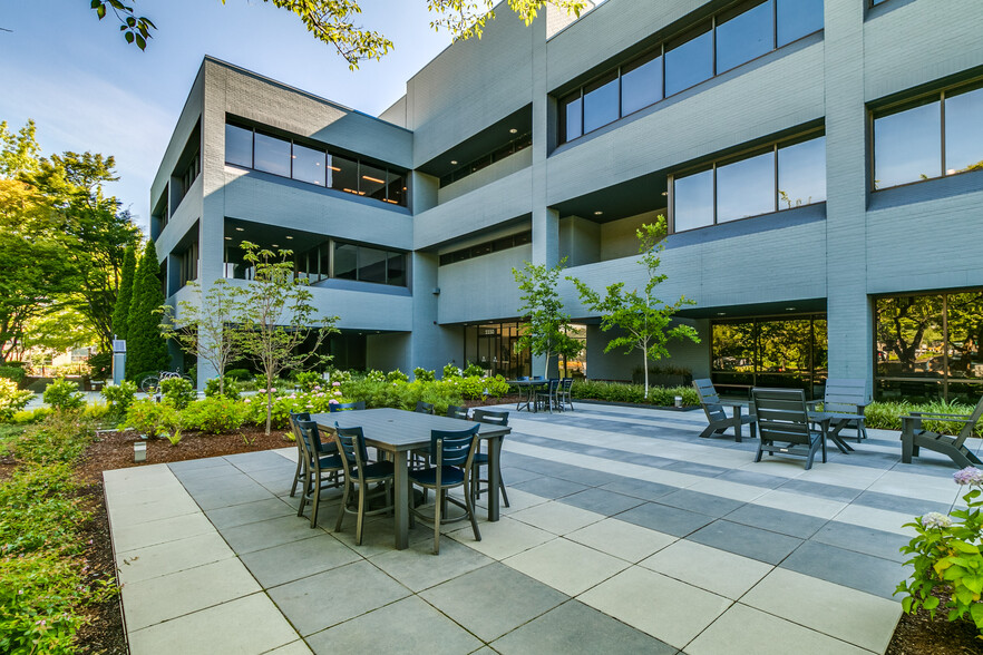 5100 S Macadam Ave, Portland, OR à louer - Photo de l’immeuble – Image 3 sur 13