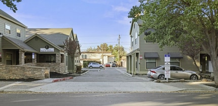 621-627 13th St, Modesto, CA à louer Photo intérieure– Image 2 sur 12