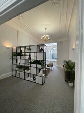 26 Grosvenor Gdns, Londres à louer Photo intérieure– Image 1 sur 5