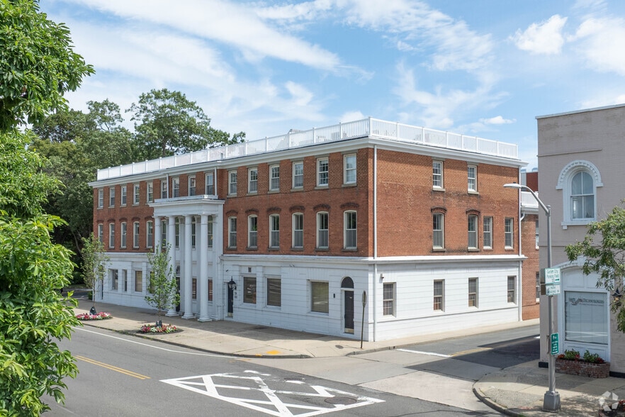 57-65 Hilton Ave, Garden City, NY à louer - Photo principale – Image 1 sur 23