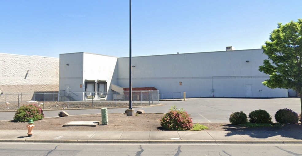 3475-3565 Crater Lake Hwy, Medford, OR à louer - Photo de l’immeuble – Image 3 sur 5