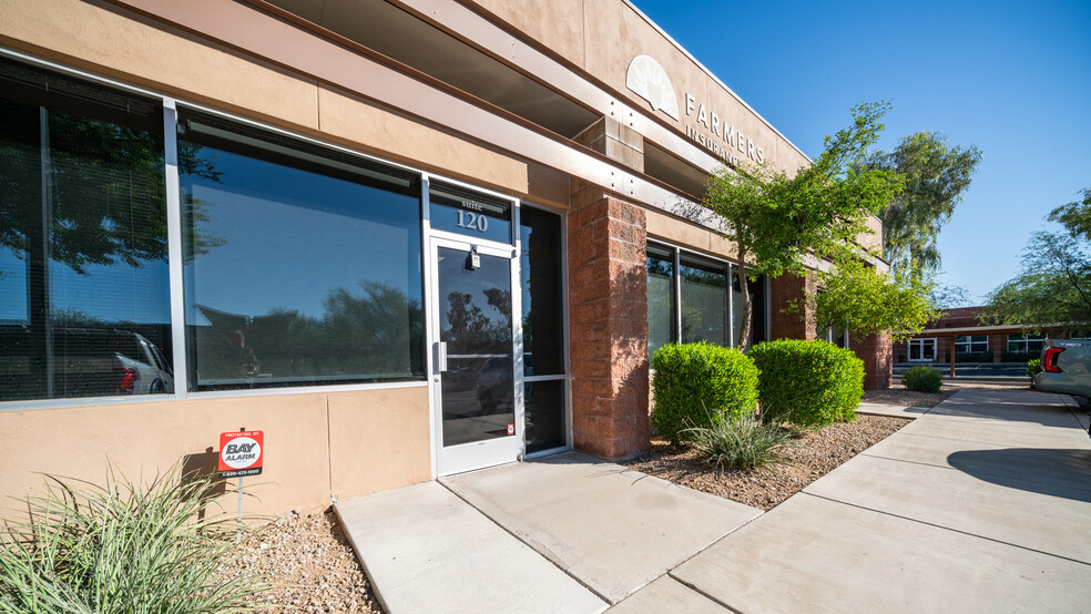 9332 E Raintree Dr, Scottsdale, AZ à louer - Photo de l’immeuble – Image 3 sur 11