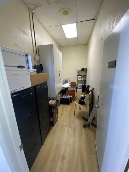 5011 Holly Dr, San Diego, CA à louer - Photo de l’immeuble – Image 2 sur 6