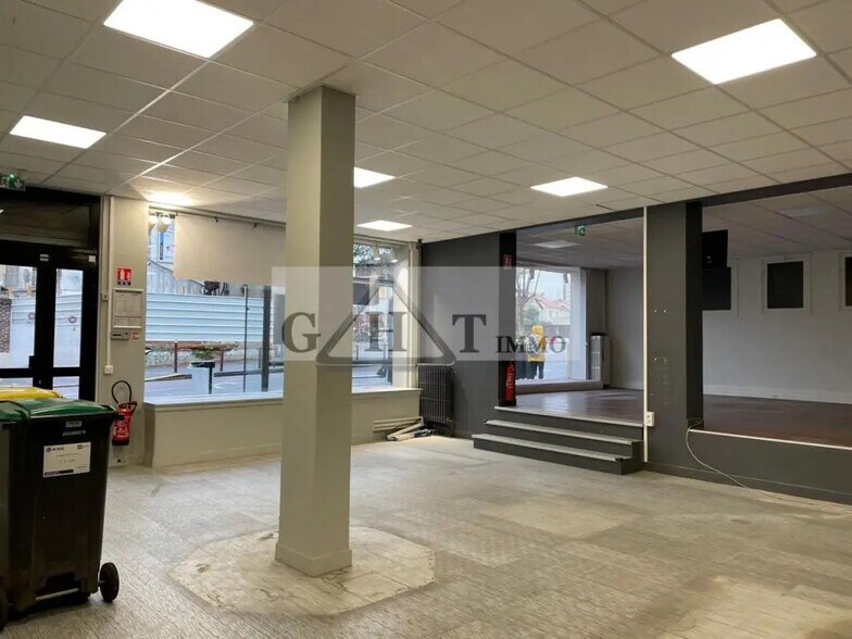 Local commercial dans Cachan à vendre - Photo intérieure – Image 2 sur 6