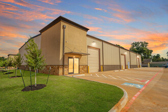 30130 Dobbin Huffsmith Rd, Magnolia, TX à louer Photo de l’immeuble– Image 1 sur 14