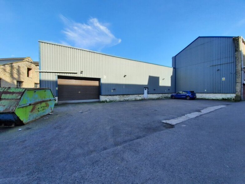 Burnley Rd, Colne à louer - Photo de l’immeuble – Image 1 sur 4