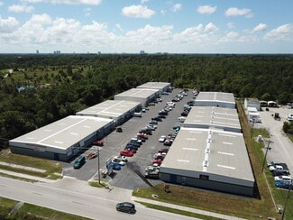 Plus de détails pour 8391 Littleton Rd, North Fort Myers, FL - Industriel/Logistique à louer