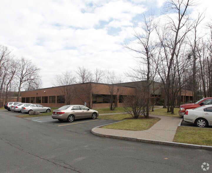 125 Jordan Rd, Troy, NY à louer - Photo de l’immeuble – Image 2 sur 4