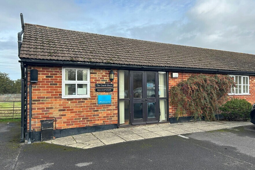 The Coach House & The Shires, Woods Farm, Wokingham à louer - Photo de l’immeuble – Image 2 sur 3