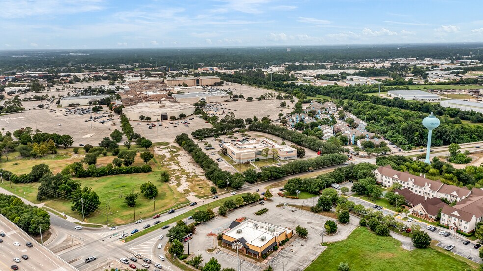 7300 W Greens Rd, Houston, TX à vendre - Photo de l’immeuble – Image 3 sur 9