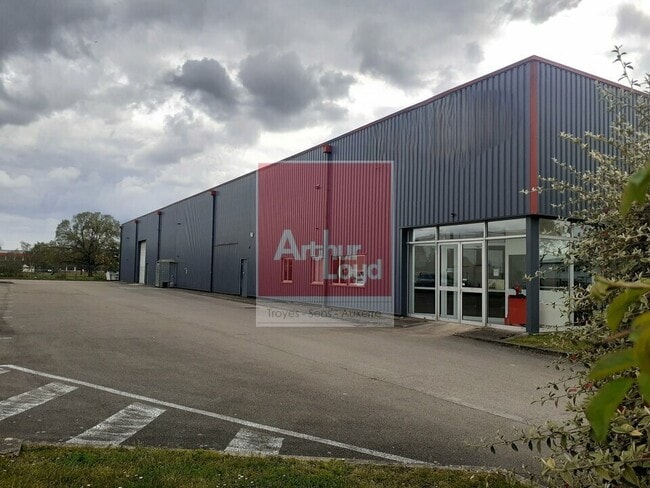 Plus de détails pour Industriel/Logistique à louer