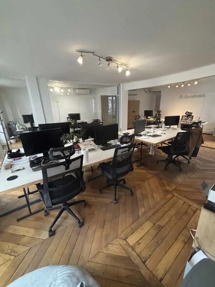 52 Rue De La Chaussee D'Antin, Paris à louer - Photo de l’immeuble – Image 3 sur 12