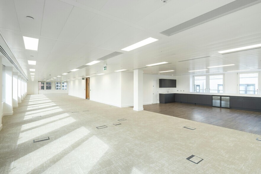 100 Lower Thames St, Londres à louer - Photo de l’immeuble – Image 3 sur 9