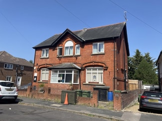 Plus de détails pour 45 York Rd, Farnborough - Spécialisé à vendre