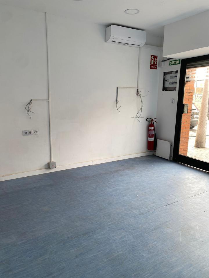 Local commercial dans Sant Feliu de Llobregat, Barcelona à louer Photo intérieure– Image 1 sur 6