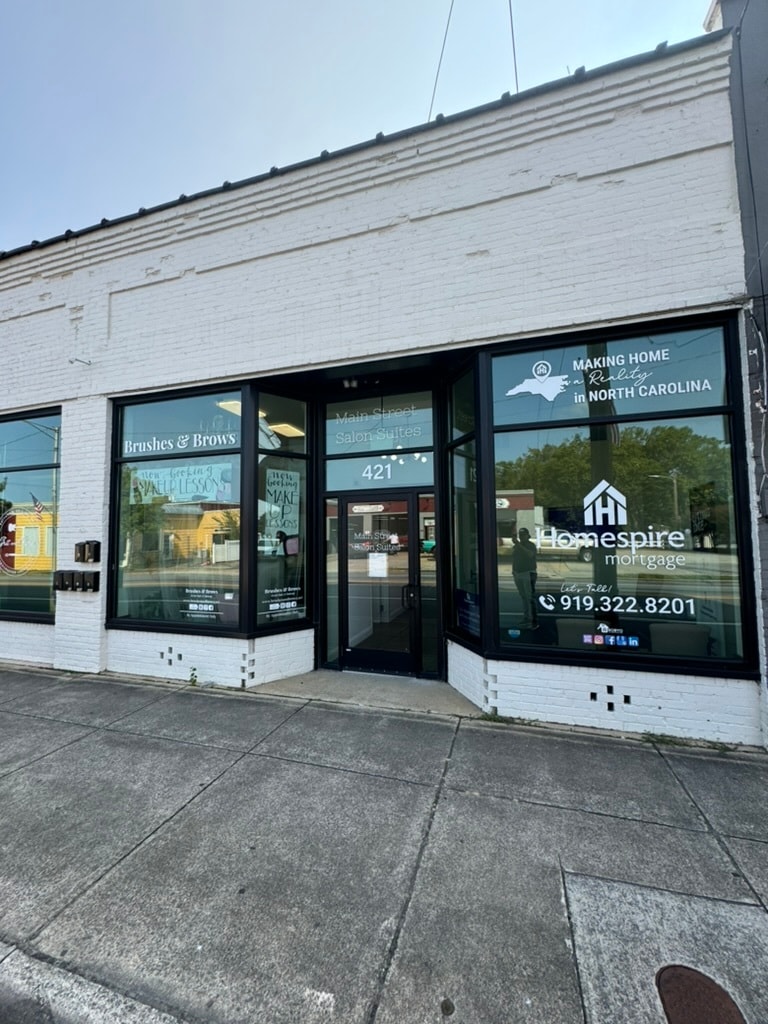 421 Main St, Clayton, NC à louer Photo principale– Image 1 sur 7