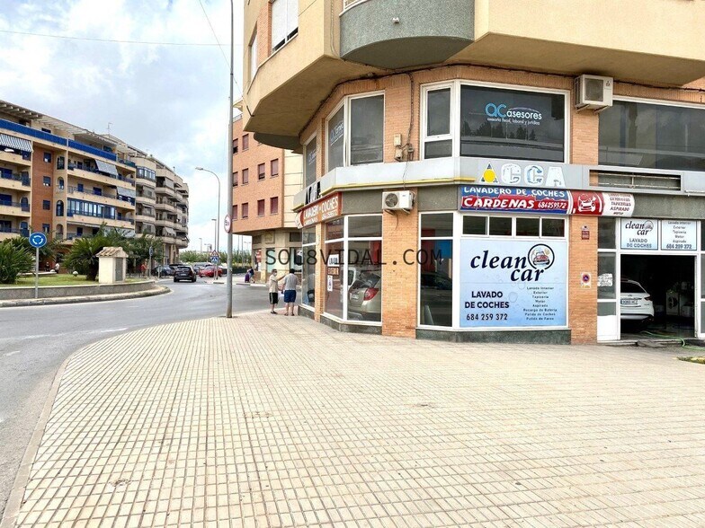Local commercial dans Orihuela, Alicante à vendre - Photo de l’immeuble – Image 3 sur 5