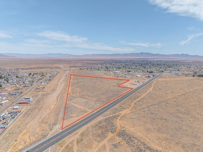 000 Northern Ave, Kingman, AZ à vendre - Aérien – Image 3 sur 12