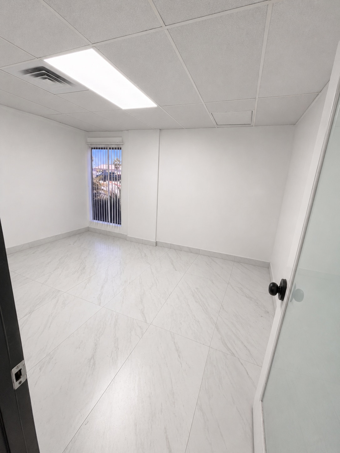 6920 Miramar Rd, San Diego, CA à louer Photo intérieure– Image 1 sur 2