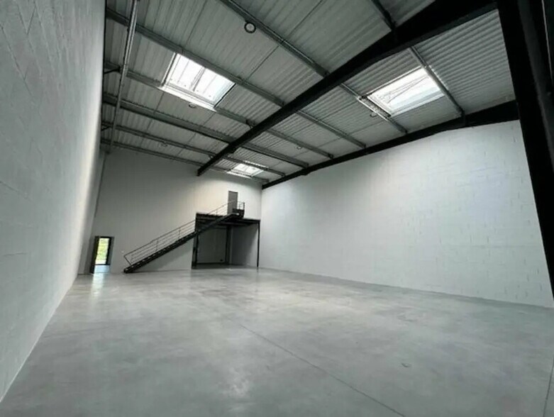 84 Avenue De La Poterie, La Tour-de-Salvagny à vendre - Photo de l’immeuble – Image 2 sur 11