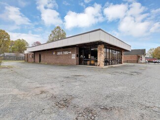 Plus de détails pour 2001 S Cannon Blvd, Kannapolis, NC - Local commercial à louer