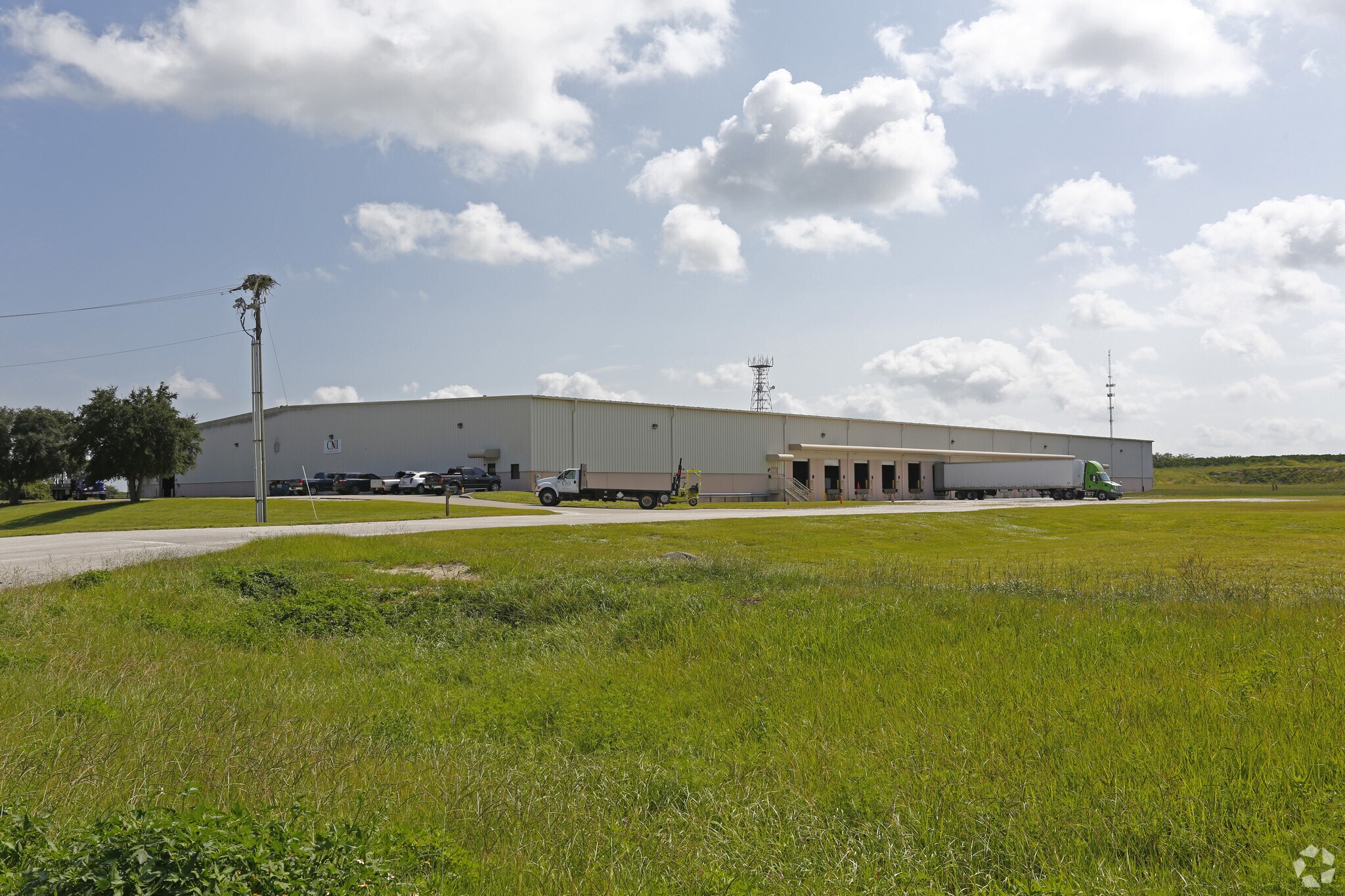 13037 Distribution Blvd, Lake Placid, FL à louer Photo de l’immeuble– Image 1 sur 12
