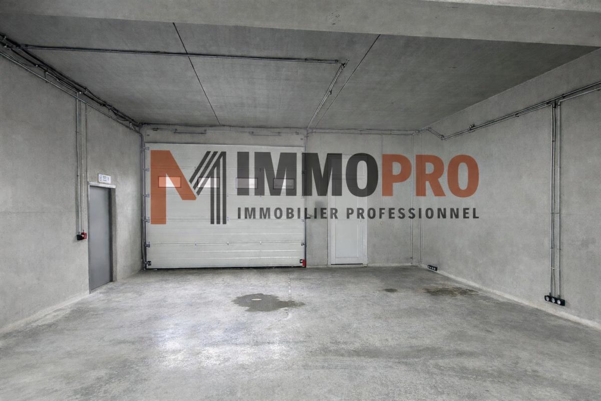 Industriel/Logistique dans Valbonne à louer Photo intérieure– Image 1 sur 10